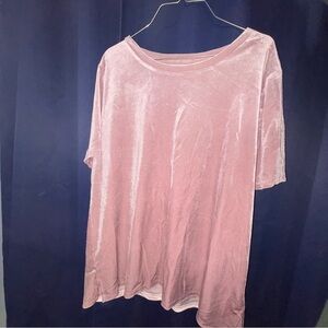 OLD NAVY PINK VELVET TEE 💞